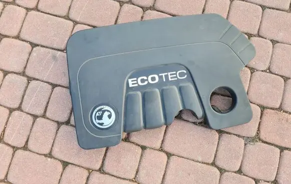 Opel Astra J Engine cover (trim) 55587230
