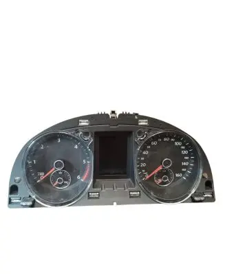 Volkswagen PASSAT B7 Speedometer (instrument cluster) 3AA920971A