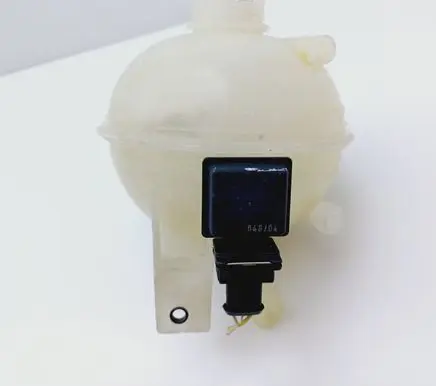 Citroen C3 Coolant expansion tank/reservoir 63299048