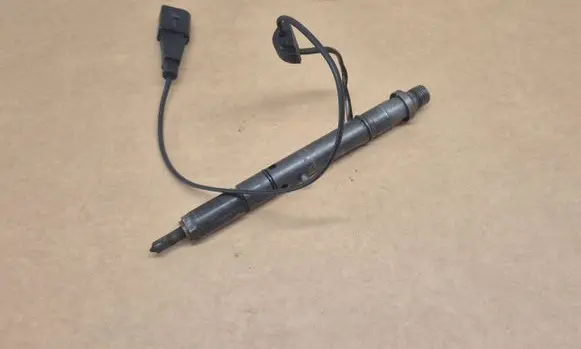 Audi A6 S6 C5 4B Fuel injector 059130202g