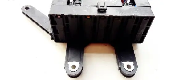 KIA Carnival Fuse box set OK53A67SB