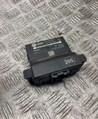 Skoda Octavia Mk2 (1Z) Gateway control module 1K0907530P 1K0907951