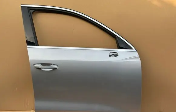 Audi Q3 F3 Front door DRZWIQ383A