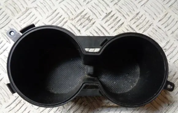 Cup holder front