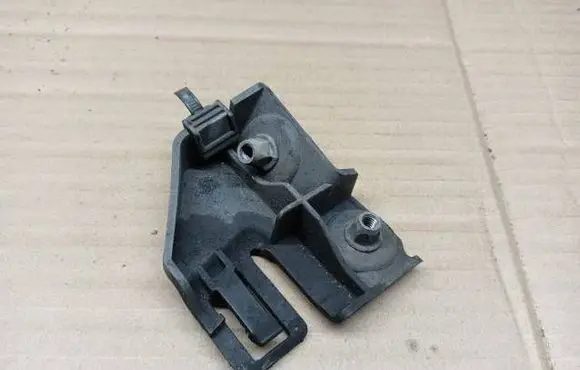 Volkswagen PASSAT B7 Headlight/headlamp mounting bracket 3AA805299