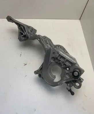 Audi A4 S4 B9 Generator/alternator bracket 04L903143B