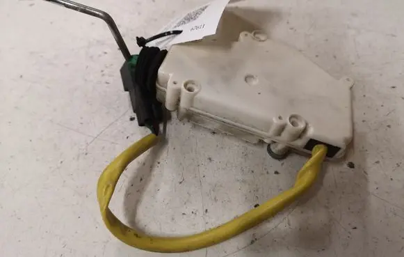 Fuel tank cap lock motor