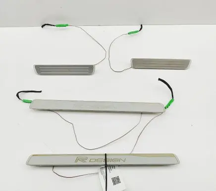 Volvo XC90 sill trim set (inner) 31479063 31479065