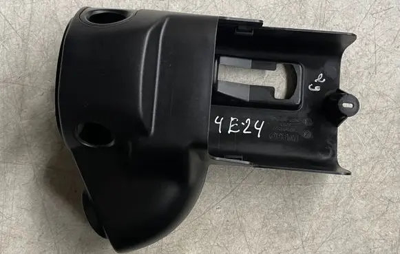 Iveco Daily 6th gen Steering wheel column trim 5801544553