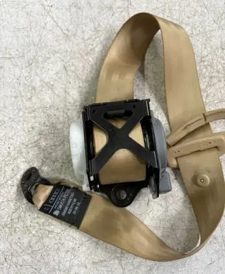 Audi A8 S8 D4 4H Middle seatbelt (rear) 4H0857807H