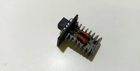 KIA Opirus Heater blower motor/fan resistor MJ11032