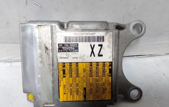 Toyota Prius (XW30) Airbag control unit/module 8917047090 1503002291
