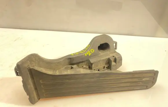 Skoda Octavia Mk2 (1Z) Accelerator throttle pedal 1K1723503L 6PV00860001