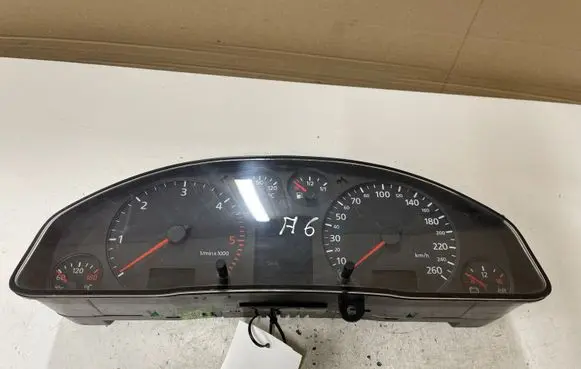 Audi A6 S6 C5 4B Speedometer (instrument cluster) 4B0920932K