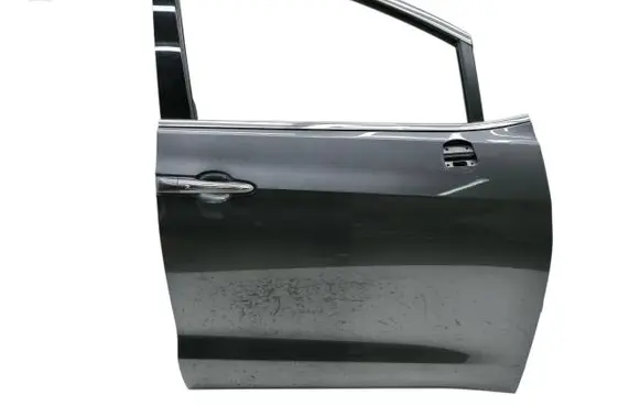 Chrysler Pacifica Front door