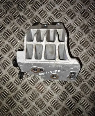 KIA Niro Engine mounting bracket