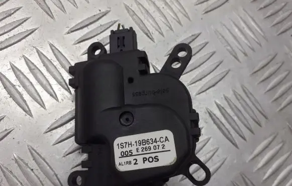 Ford Focus Central body control module 1S7H-19B634-CA