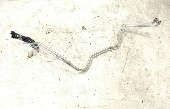 Engine coolant pipe/hose