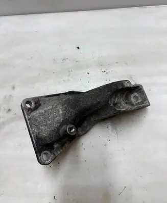 BMW 3 E46 Engine mounting bracket 6753167 753167