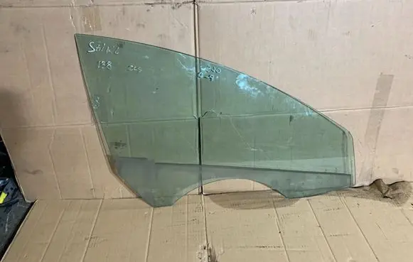 Mercedes-Benz CLS C218 X218 Front door window/glass (coupe) 