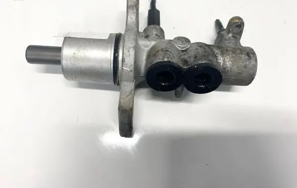 Audi A4 S4 B5 8D Master brake cylinder 2435