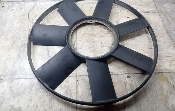 BMW 5 E39 Fan impeller 2243303
