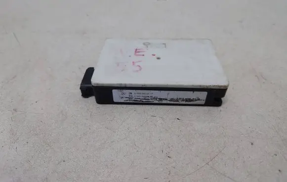 Mercedes-Benz E W212 Distronic sensor radar A0035400517 0035400517