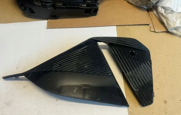 Peugeot 408 P54 Front bumper lower grill 9840750980