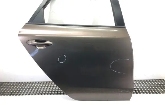 KIA Ceed Rear door
