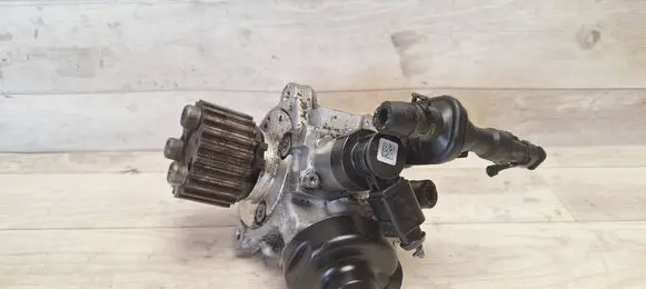 Volkswagen PASSAT B6 Fuel injection high pressure pump 0445010507 03L130755 03020408