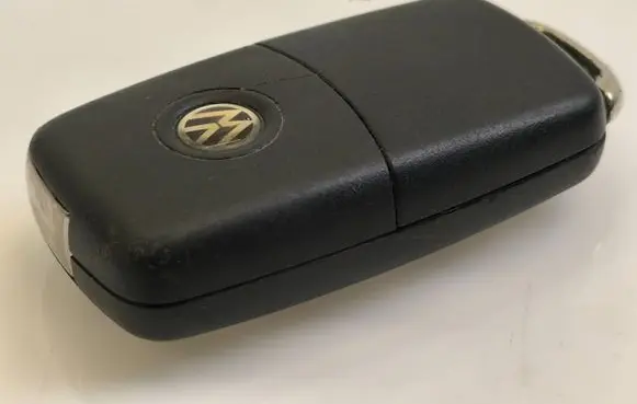 Volkswagen Polo V 6R Ignition key/card 5K0837202 5FA01018000 434MHZ