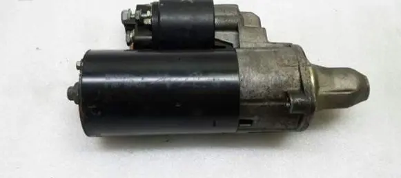 Mercedes-Benz S W220 Starter motor A0051510101
