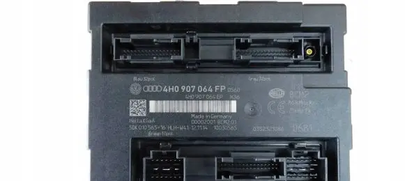 Audi A8 S8 D4 4H Comfort/convenience module 4H0907064FP