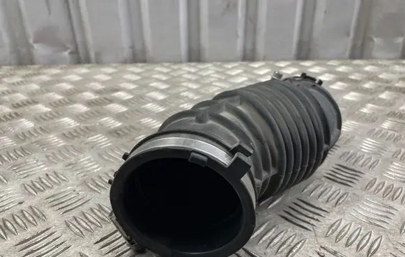 KIA Sorento Turbo air intake inlet pipe/hose 28130C5300