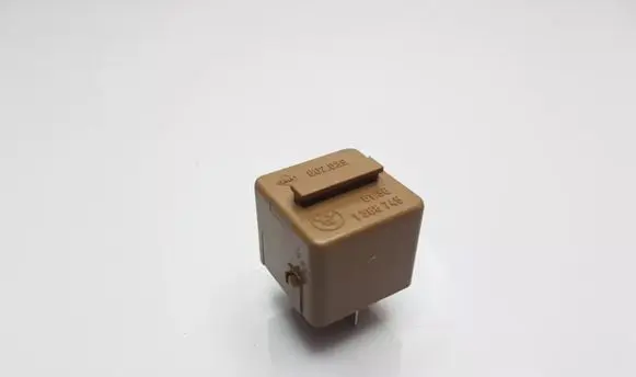BMW 5 E34 Other relay 1388745