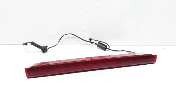 Volvo V40 Third/center stoplight