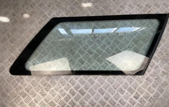 Subaru Legacy Rear side window