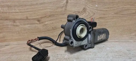 BMW X3 E83 Transfer box differential control unit 0130008507