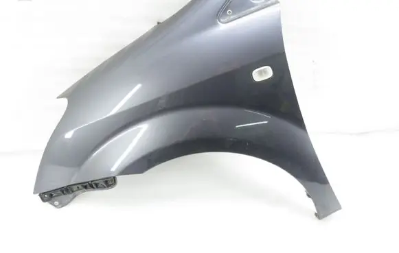 Toyota Corolla Verso E121 Fender