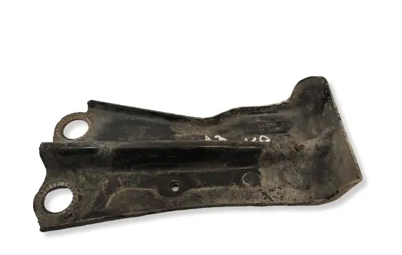 Audi A3 S3 8P Fender mounting bracket 8P0805201A