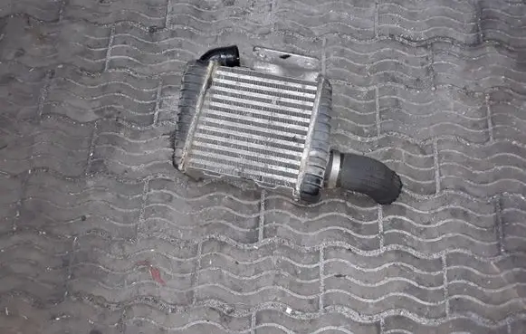 Hyundai Elantra Intercooler radiator 2827027010