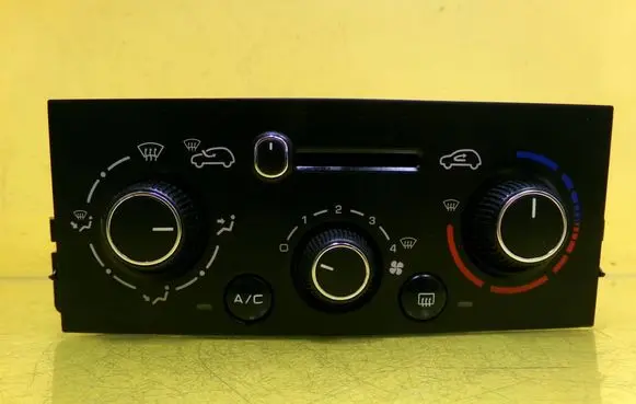 Peugeot 207 Climate control unit N108224Q E1065953
