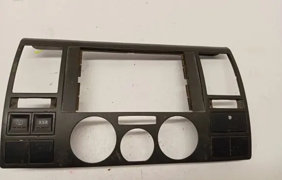 Radio/GPS head unit trim