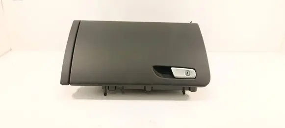 Glove box