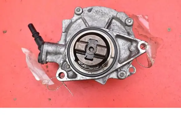 Peugeot 308 Vacuum pump 