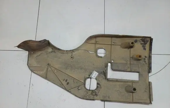 Lexus IS 220D-250-350 Engine splash shield/under tray 5839953010
