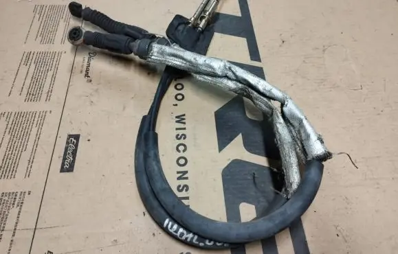 Chrysler Neon II Gear shift cable linkage