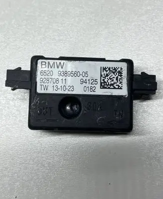 BMW X3 G01 Aerial antenna amplifier 9389560