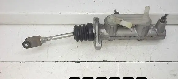Toyota Prius (XW20) Master brake cylinder