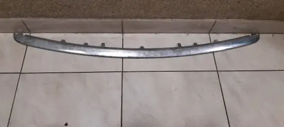 Ford Mondeo Mk III Front bumper splitter molding F0W051